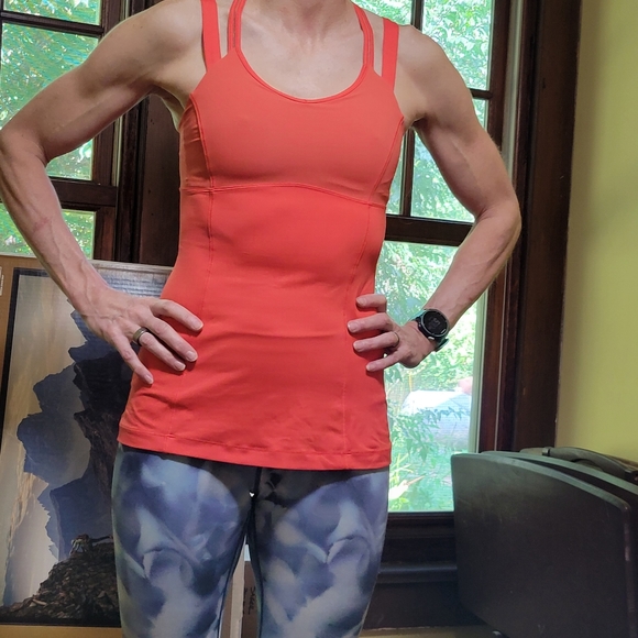 Size 4 Lululemon tank orange - Picture 1 of 3